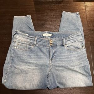 Torrid High Waist Jegging